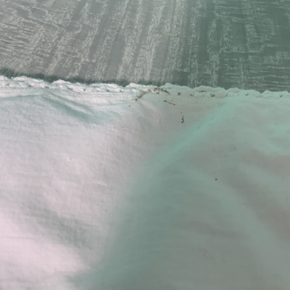 Embroidered table runner - Picture 5 of 5